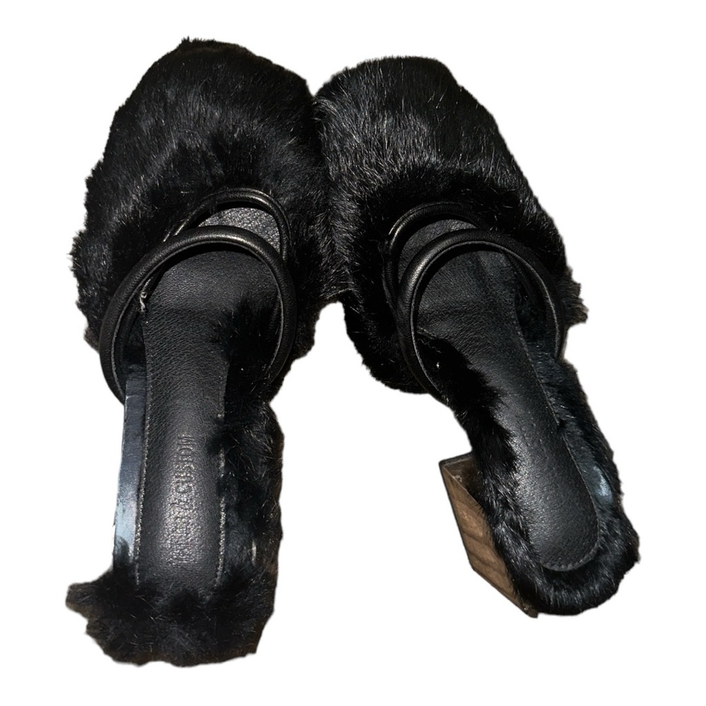 Black faux fur platform sandals #y2k #2000s